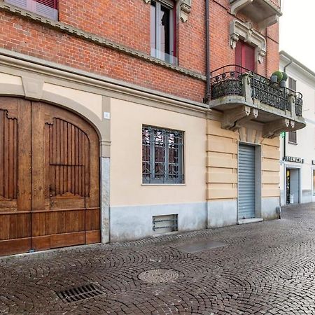Al Castello Lägenhet Galliate Exteriör bild
